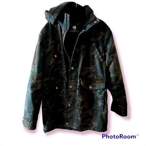 Men’s American Stitch warm jacket. Barely worn great condition. Camouflage.